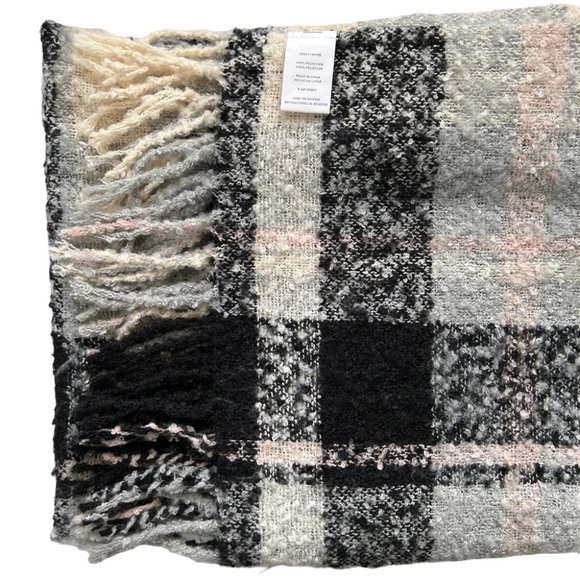 Loft Chunky Knit Checkered Scarf - Picture 7 of 10